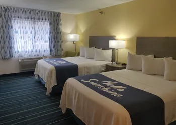 Days Inn by Wyndham Hinckley hotel thumbnail 4