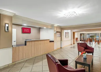 Red Roof Inn Etowah - Athens, TN hotel thumbnail 3