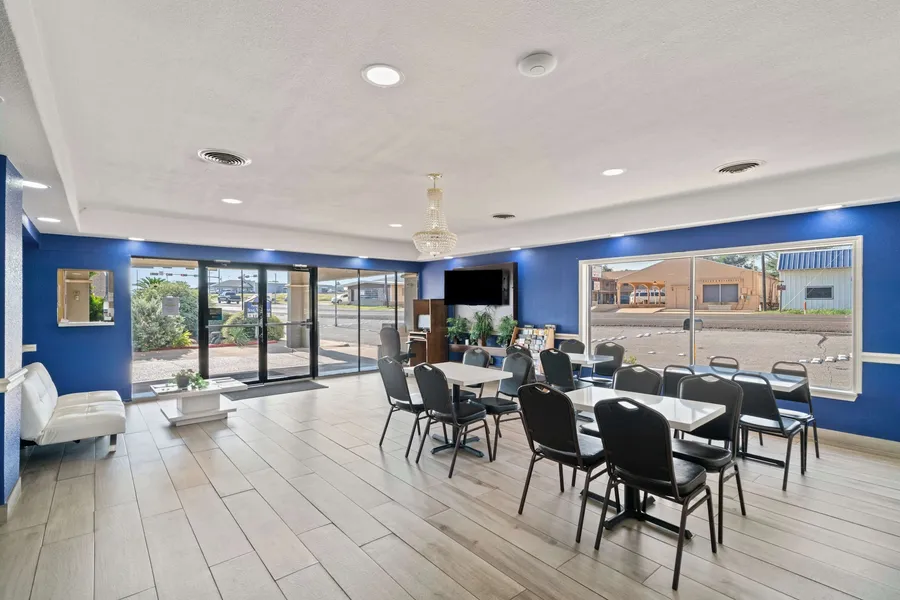 Americas Best Value Inn & Suites Brenham hotel detail image 2