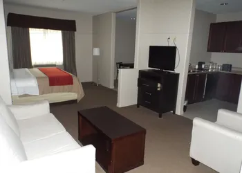 Baymont by Wyndham Columbus hotel thumbnail 5