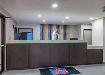 Motel 6 Brenham, TX hotel thumbnail 3