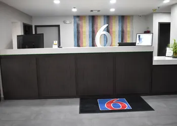 Motel 6 Brenham, TX hotel thumbnail 7