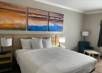 Days Inn by Wyndham Rockdale Texas hotel thumbnail 4
