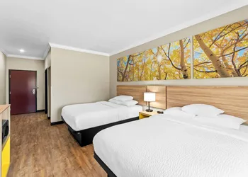 Days Inn by Wyndham Rockdale Texas hotel thumbnail 6