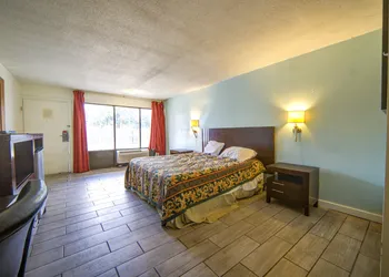Sunset Inn Flatonia I 10 by Hotel O hotel thumbnail 5