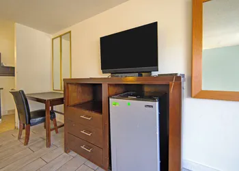 Sunset Inn Flatonia I 10 by Hotel O hotel thumbnail 6