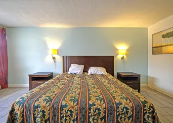 Sunset Inn Flatonia I 10 by Hotel O hotel thumbnail 8