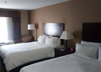 HOLIDAY INN EXPRESS & SUITES ZANESVILLE NORTH by IHG hotel thumbnail 8