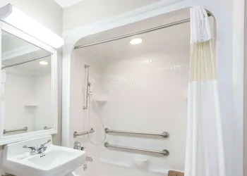 Baymont by Wyndham Cambridge hotel thumbnail 7