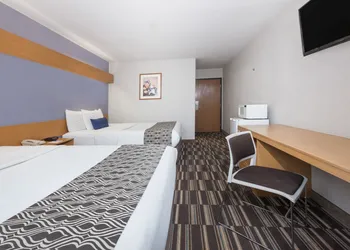 Microtel Inn & Suites by Wyndham Ardmore hotel thumbnail 6