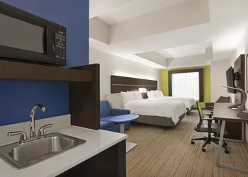 Holiday Inn Express Hotel & Suites Durant by IHG hotel thumbnail 3