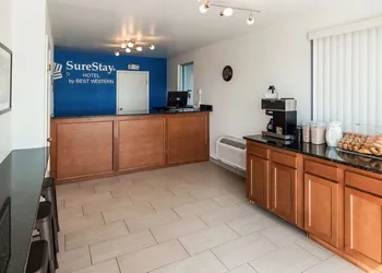 SureStay Hotel by Best Western Findlay hotel thumbnail 3