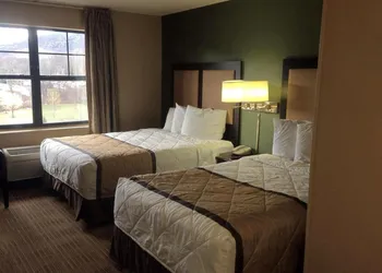 Studio 6 Extended Stay Findlay Tiffin Avenue OH hotel thumbnail 4