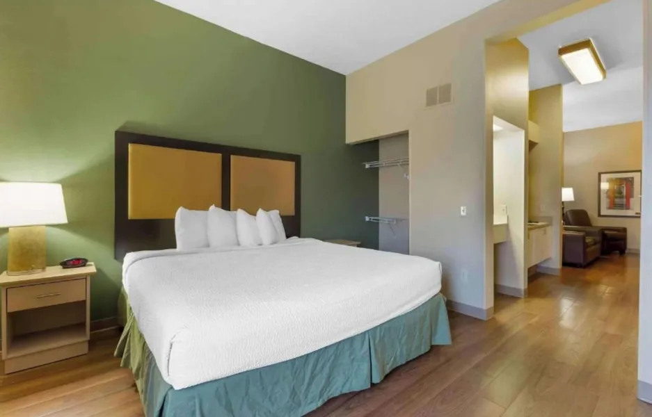 Studio 6 Extended Stay Findlay Tiffin Avenue OH hotel detail image 6