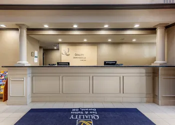 Quality Inn & Suites Durant hotel thumbnail 2