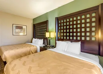 Quality Inn & Suites Durant hotel thumbnail 3