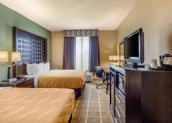 Quality Inn & Suites Durant hotel thumbnail 4