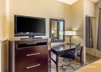 Quality Inn & Suites Durant hotel thumbnail 6