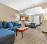 Comfort Suites Findlay I-75 near Sports Complex hotel detail image 5