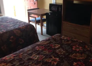 Sportsman Inn and Suites hotel thumbnail 3