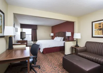 Hampton Inn Shawnee hotel thumbnail 6