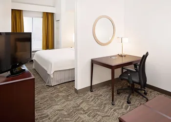 Comfort Suites Ardmore hotel thumbnail 5