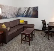Comfort Suites Ardmore hotel detail image 7