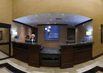 Holiday Inn Express Hotel & Suites POTEAU by IHG hotel thumbnail 2
