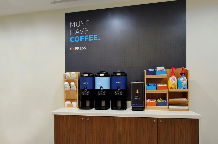 Holiday Inn Express Hotel & Suites POTEAU by IHG hotel detail image 6