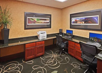Holiday Inn Express Hotel & Suites POTEAU by IHG hotel thumbnail 8
