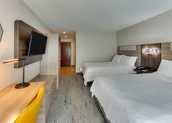 Holiday Inn Express & Suites Ardmore by IHG hotel thumbnail 3