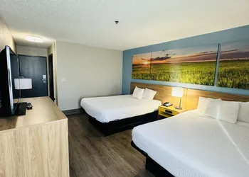 Days Inn by Wyndham Shawnee hotel thumbnail 6