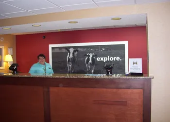 Hampton Inn Hillsville hotel thumbnail 8