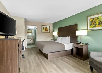 Quality Inn Hillsville hotel thumbnail 5