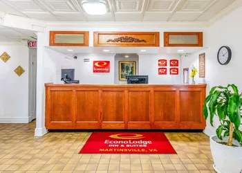 Econo Lodge Martinsville hotel thumbnail 3
