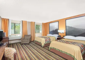 Super 8 by Wyndham Norton VA hotel thumbnail 4