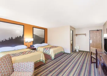 Super 8 by Wyndham Norton VA hotel thumbnail 8