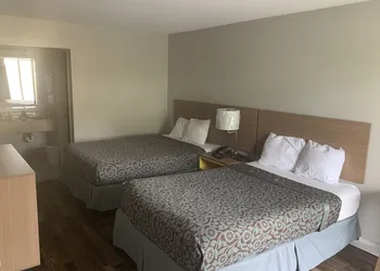 Rodeway Inn Owensboro South hotel thumbnail 5