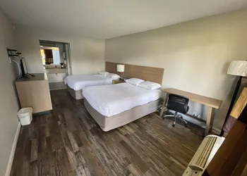 Rodeway Inn Owensboro South hotel thumbnail 7
