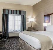 Holiday Inn Express & Suites Eureka by IHG hotel detail image 5