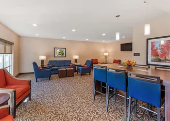 Comfort Inn & Suites near Route 66 hotel thumbnail 3