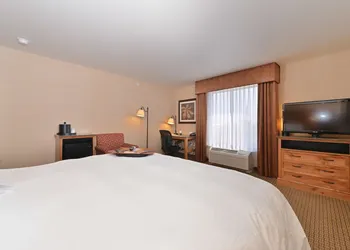 Hampton Inn & Suites Buffalo hotel thumbnail 7