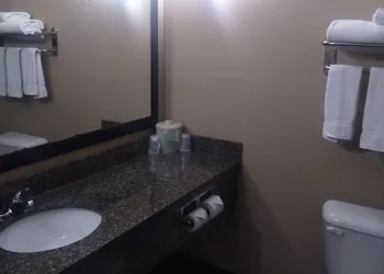 Pike Inn Le Roy - Bloomington Southeast Area hotel thumbnail 7