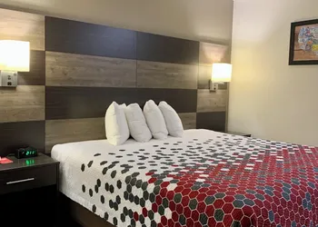 Econo Lodge Chillicothe hotel thumbnail 7