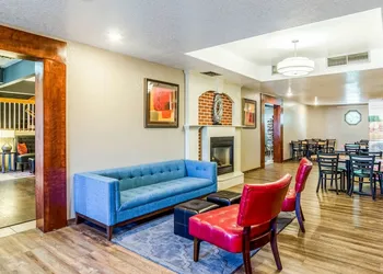 Quality Inn Buffalo hotel thumbnail 7