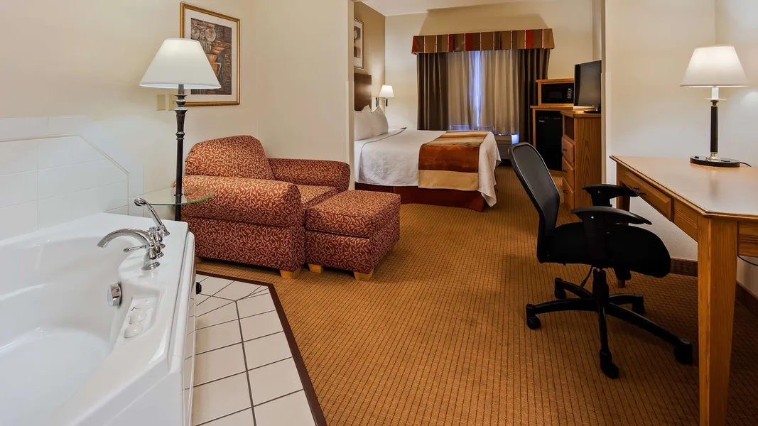 Best Western Wapakoneta Inn hotel detail image 6