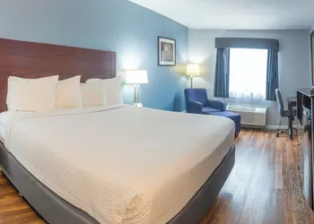 Baymont by Wyndham Delaware hotel thumbnail 3