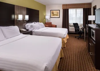 Holiday Inn Express & Suites Bucyrus by IHG hotel thumbnail 4