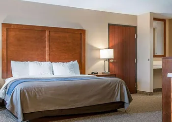 Holiday Inn Express Bluffton Inn And Suites by IHG hotel thumbnail 3