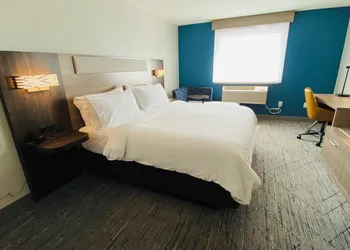 Holiday Inn Express Bluffton Inn And Suites by IHG hotel thumbnail 6